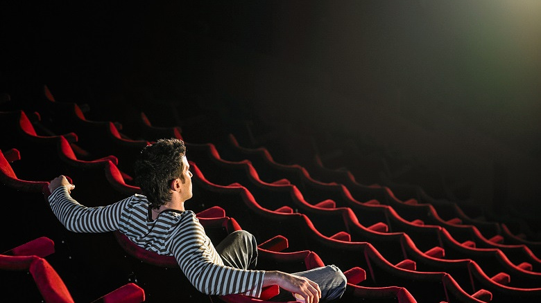 Nešťastný Hollywood si líže rány: Kina v létě zela prázdnotou