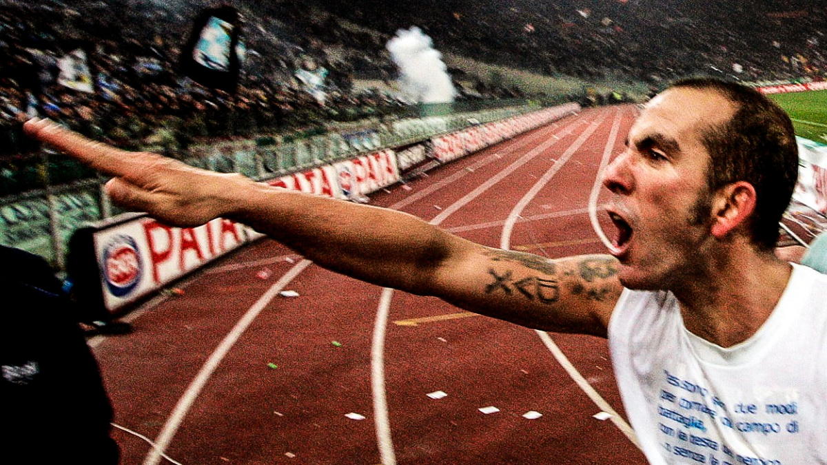 Zvrhlá zábava fotbalových důchodců: Obdivují vůdce a rasisticky vtipkují