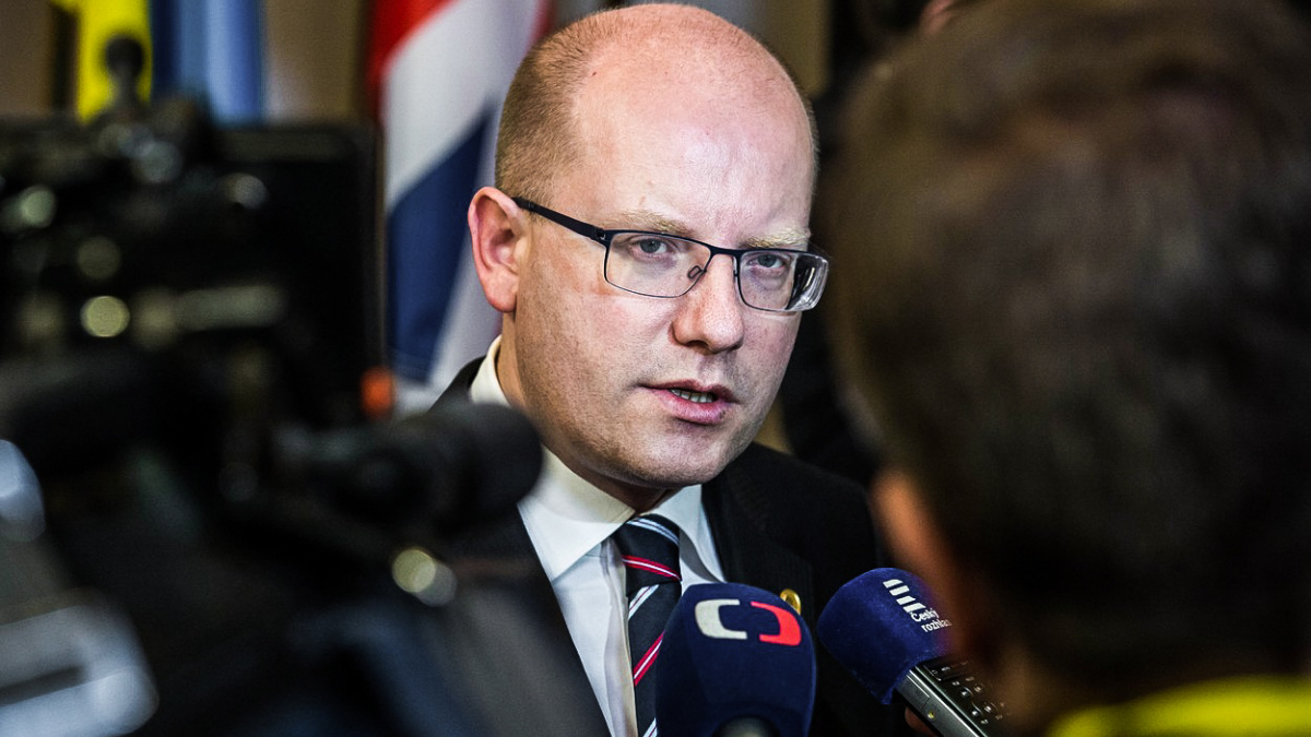 Vláda schválila nový rozpočet. Podívejte se, kdo dostane přidáno