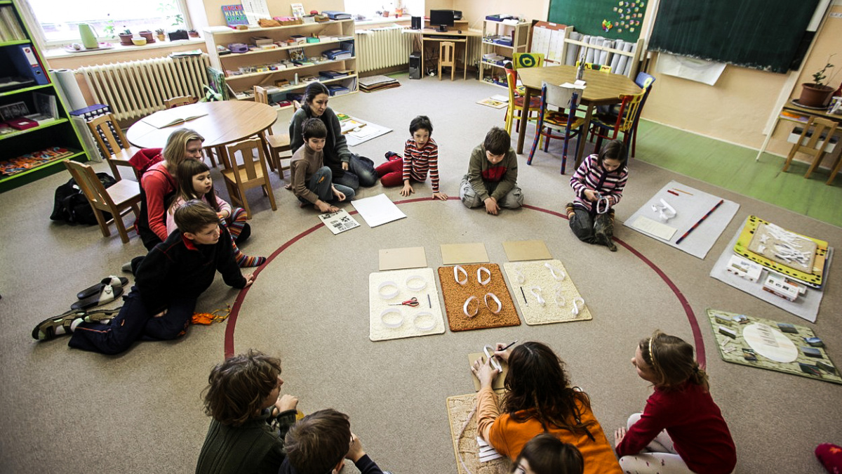 Soukromé školy jako stroj na peníze? Realita se od stereotypní představy hodně liší
