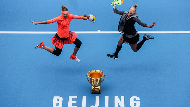 Šafářová potřebuje další poličku na trofeje. Získala třetí deblový titul v řadě