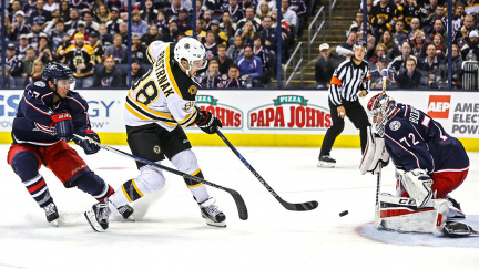 Aktualizováno: Krásný úvod sezony! Pastrňák pomohl Bostonu k výhře čtyřmi body