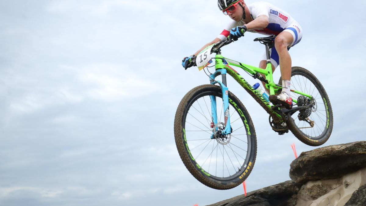 Z horského kola na silnici. Český biker Cink se chystá na Tour de France