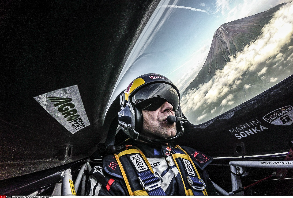 Šonka je po bláznivé sezóně zklamaný. Akrobatický pilot skončil v Air Race devátý
