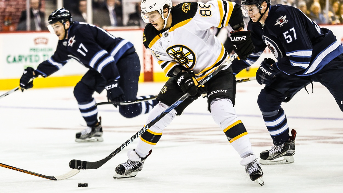 Nezastavitelný Pastrňák zase skóroval. Mrázek už ví, jak chutná výhra