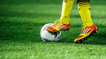 'Žlutá lavina' se valí na český fotbal. Fortuna mění historii