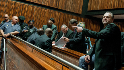 Aktualizováno: Doznám se, ale chci do Česka, nabízel prý Krejčíř. Neví o tom