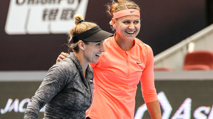 Šafářová si zahraje na Turnaji mistryň semifinále, Plíšková čtyřhru nezvládla