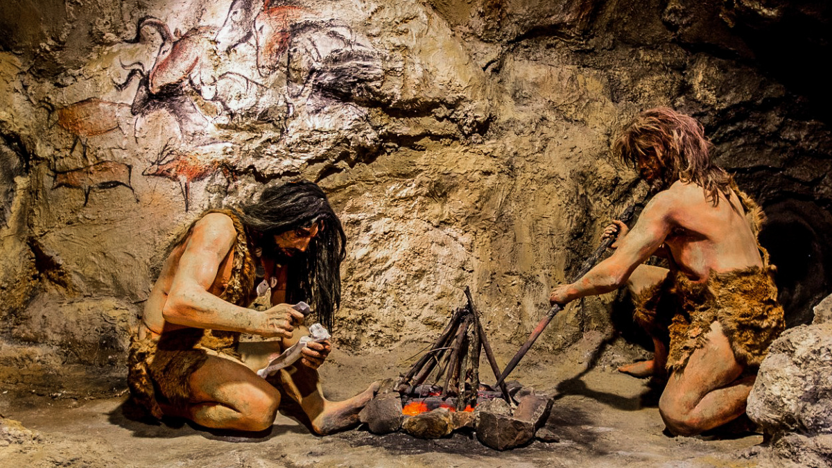 Proč lidé začali nosit oblečení? Jen kvůli zahřátí to nebylo