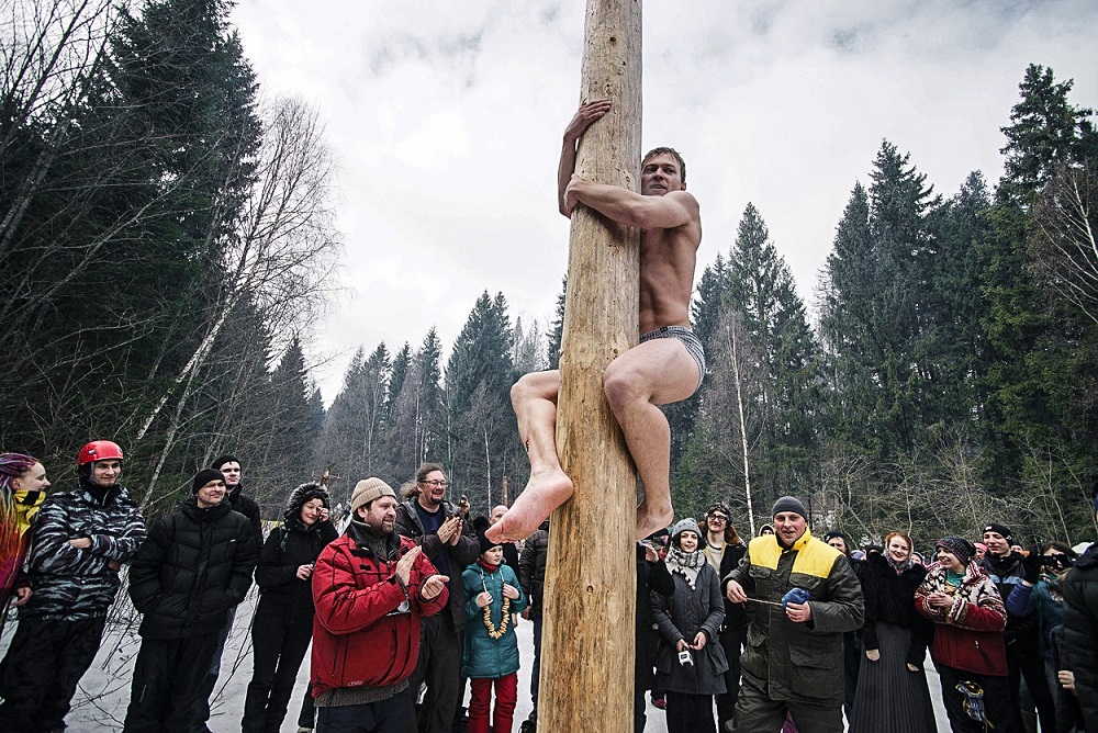 Střední třída v Rusku se zmenšuje. Likvidují ji ceny ropy i sankce