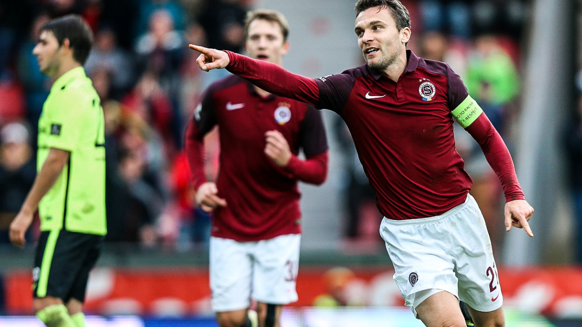 Plzeň se prodrala na čelo tabulky. Spanilá jízda Slavie skončila, Sparta zabrala