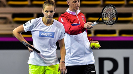 Platí je, aby jim nadaváli. A pak je vyhodí. Tenistky mají s trenéry zvláštní vztah