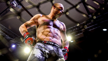 Neuvěřitelná cesta ligového fotbalisty k zápasům v kleci. Slepička vyhrál bez mrknutí