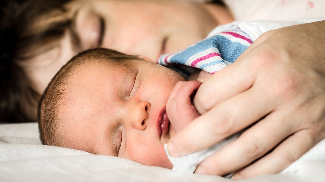Češky, které chtěly rodit doma, ve Štrasburku ani napodruhé neuspěly