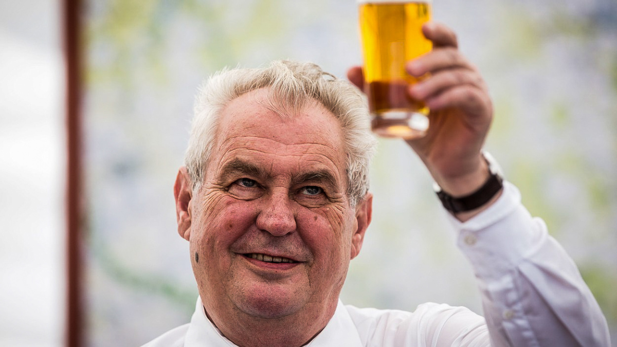 Až na Miloše Zemana zase padne viróza…