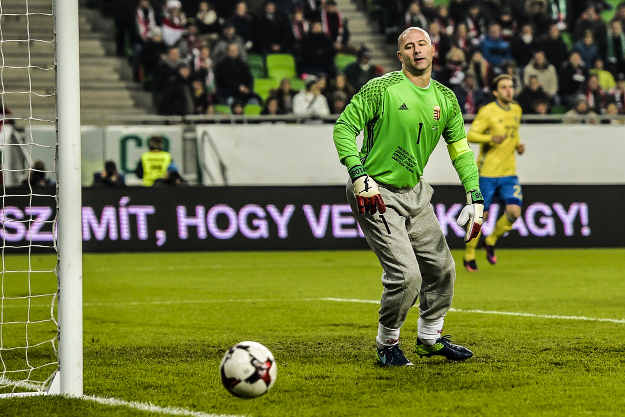 Hrdina v teplácích poslal maďarskou reprezentaci k vodě