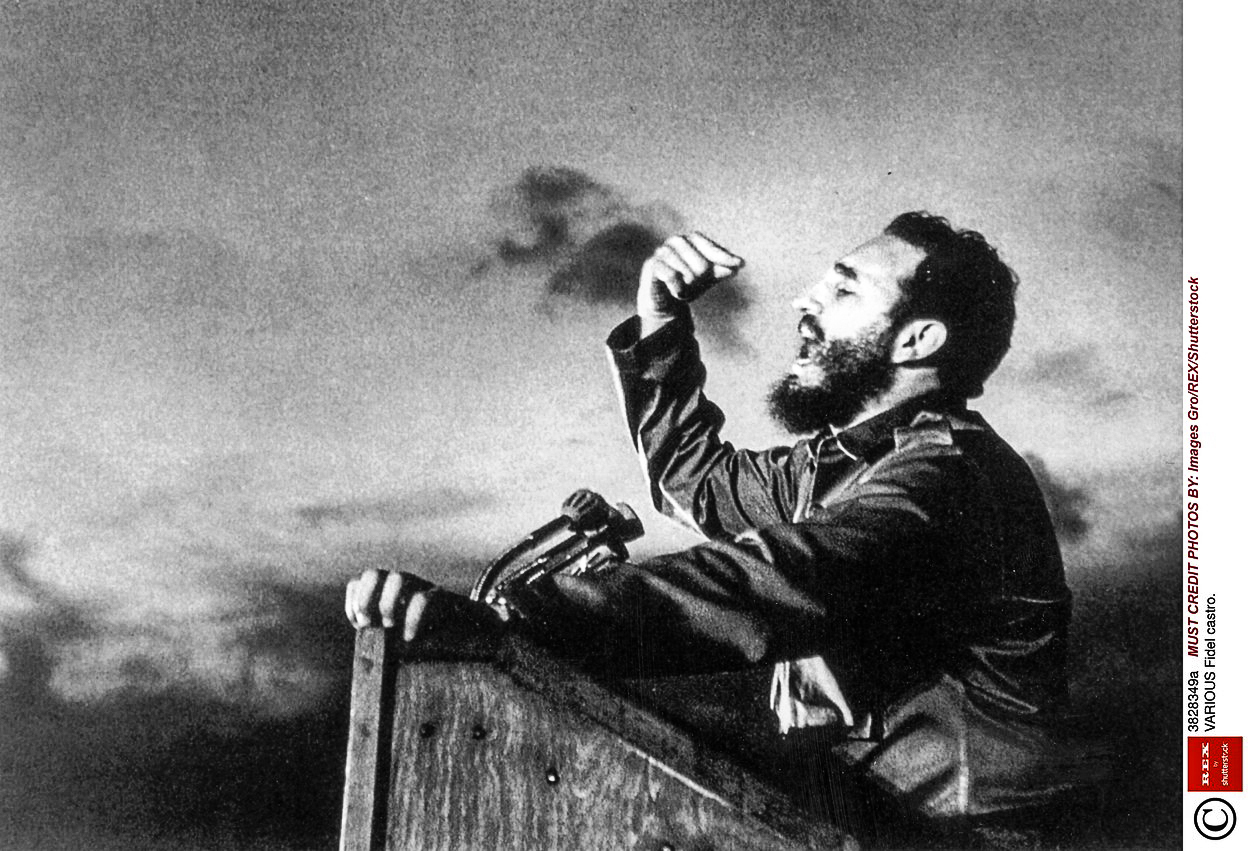 El comandante je mrtev. Fidelu Castrovi bylo 90 let