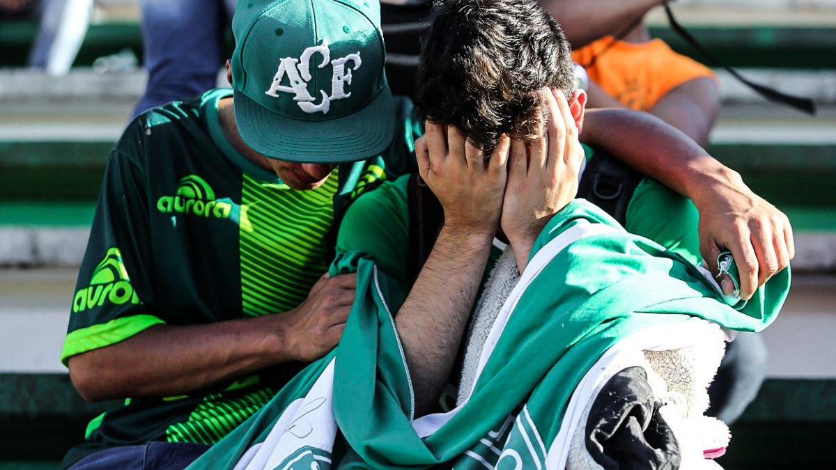 Po pádu letadla nabízejí soupeři brazilskému klubu hráče i záchranu