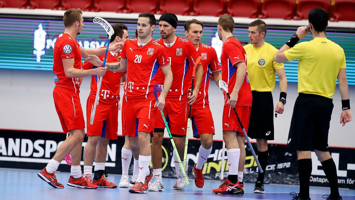 Rozpačitý debakl: Čeští florbalisté zdolali na úvod MS Nory