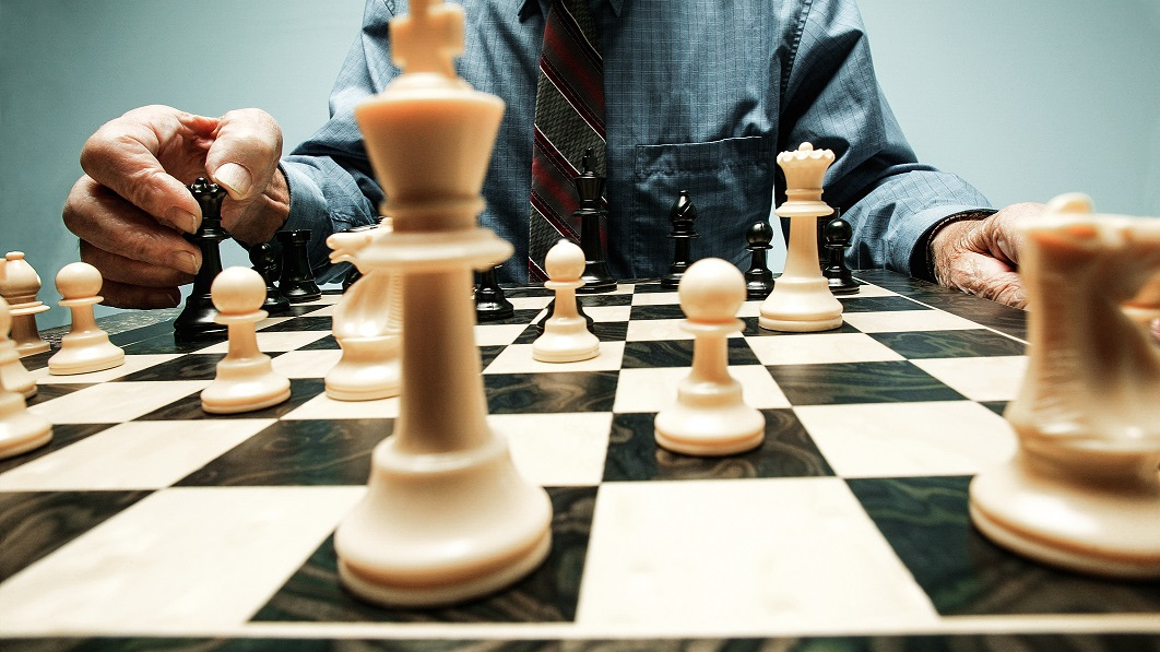 Šach a mat. Způsob našeho rozhodování se během dne nápadně proměňuje