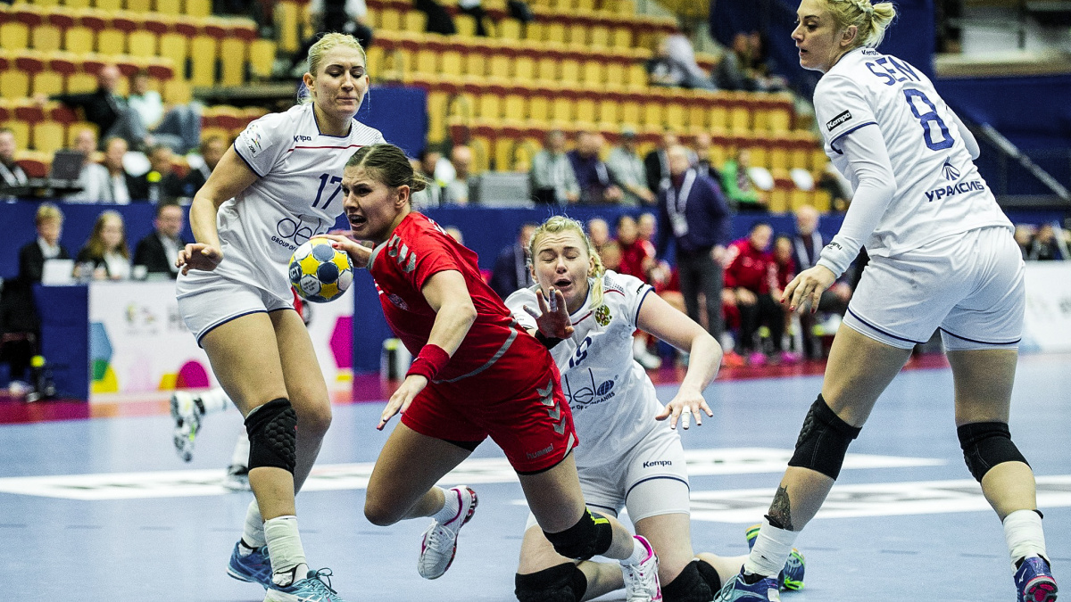 Proháněly vítězky z Ria, ale české házenkářky nakonec prohrály