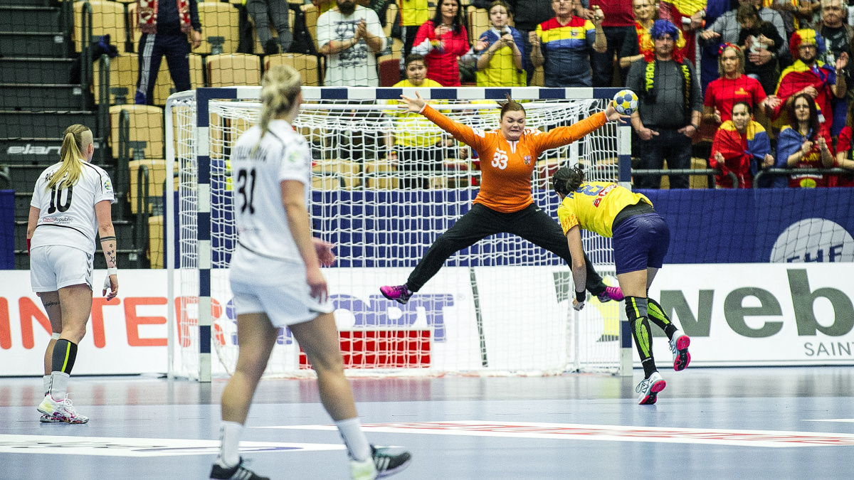 Je po nadějích. Házenkářky prohrály s Rumunskem a budou bez medaile