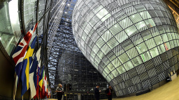 Komentář: Evropská unie si koupila dárek za osm miliard. A vy ho zaplatíte