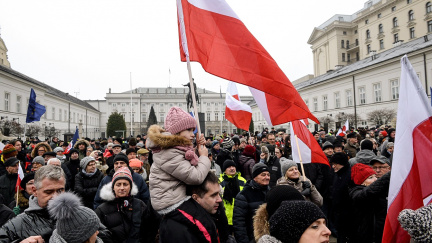 Aktualizováno: V Polsku se bouří tisíce lidí. Bojí se o demokracii