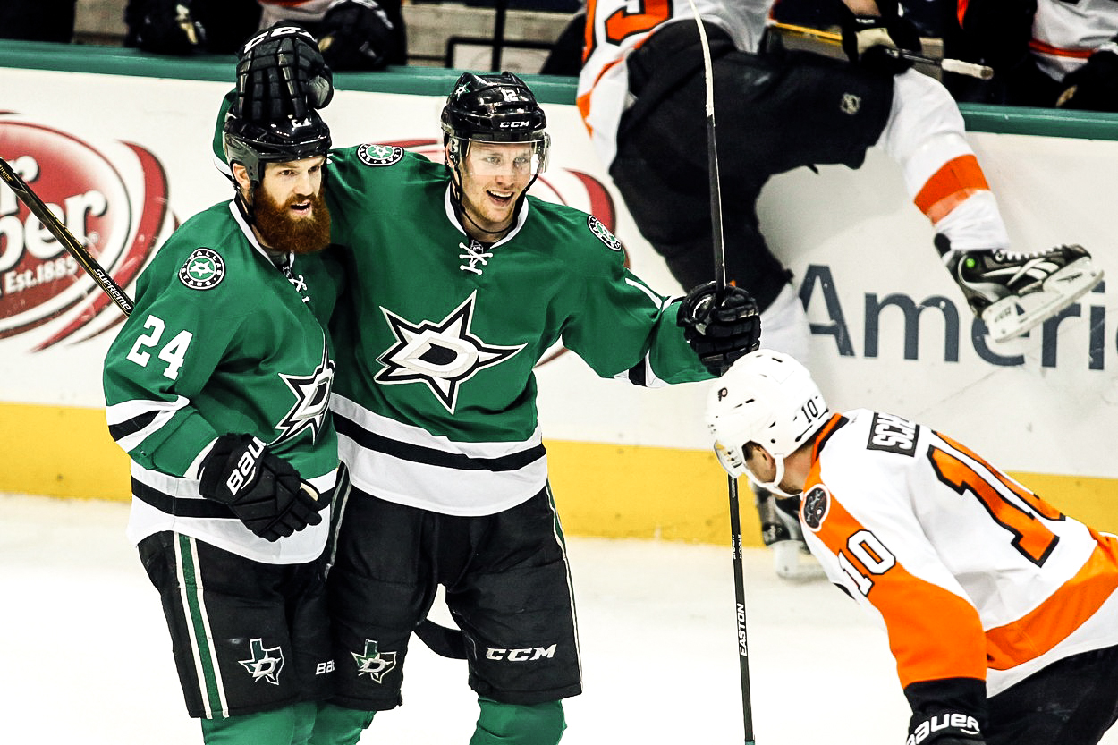 Faksa přistřihnul Letcům křídla, Mrázek vychytal Anaheim