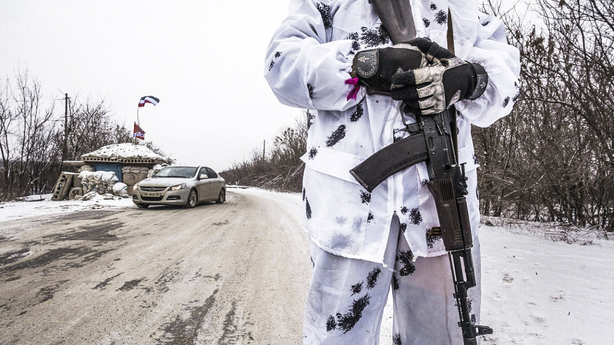 Bitva roku na Ukrajině: Ozbrojenci a vojáci se střetli o strategickou pozici