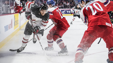 Rozjetá Kanada se nenechala Čechy zastrašit. Junioři ale bojovali statečně