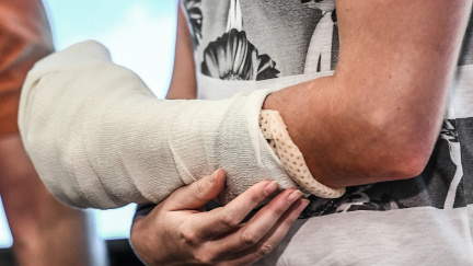 Sto tisíc za hlavu útočníka na Kvitovou. Na odměnu přispěli i vrátní!