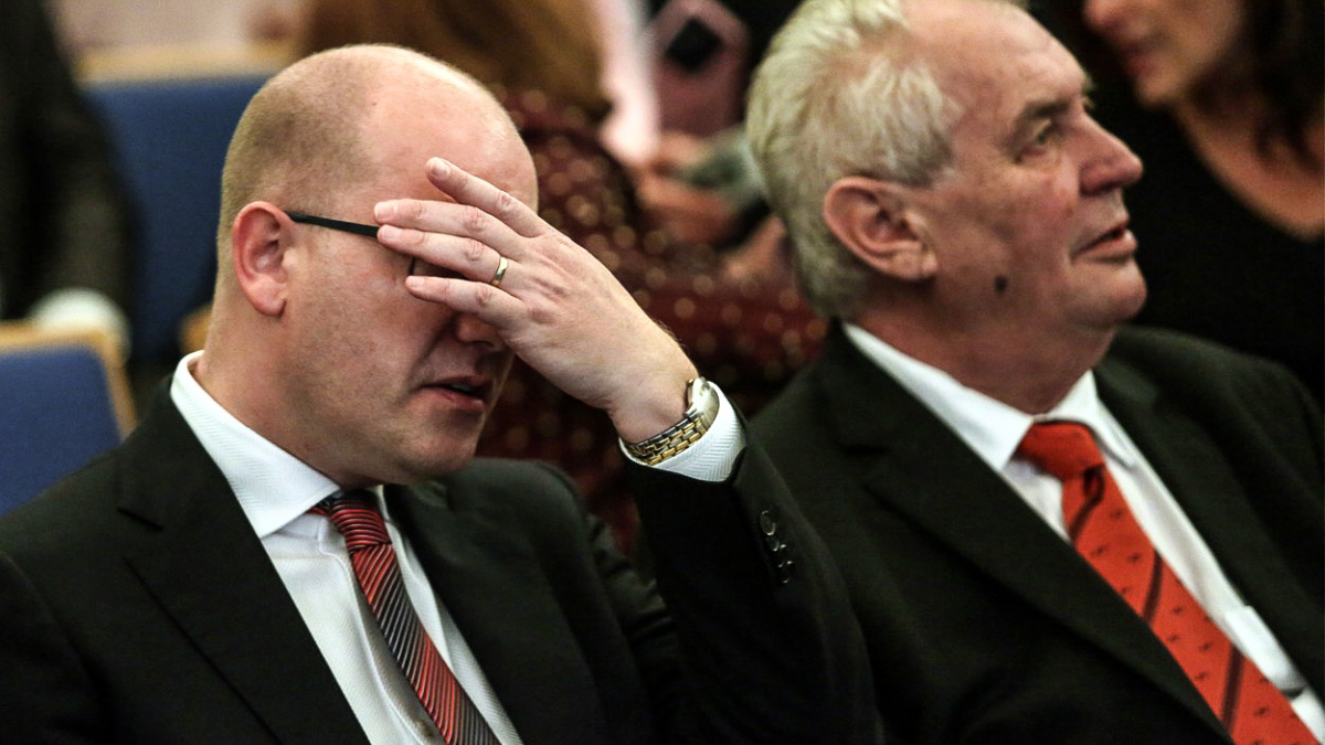 Vztah plný lásky a nenávisti: Podpoří ČSSD další kandidaturu Zemana?