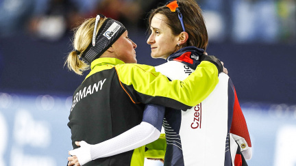 Aktualizováno: Sáblíkové vyklouzla šance na obhajobu už po úvodní pětistovce. Trojka nepomohla