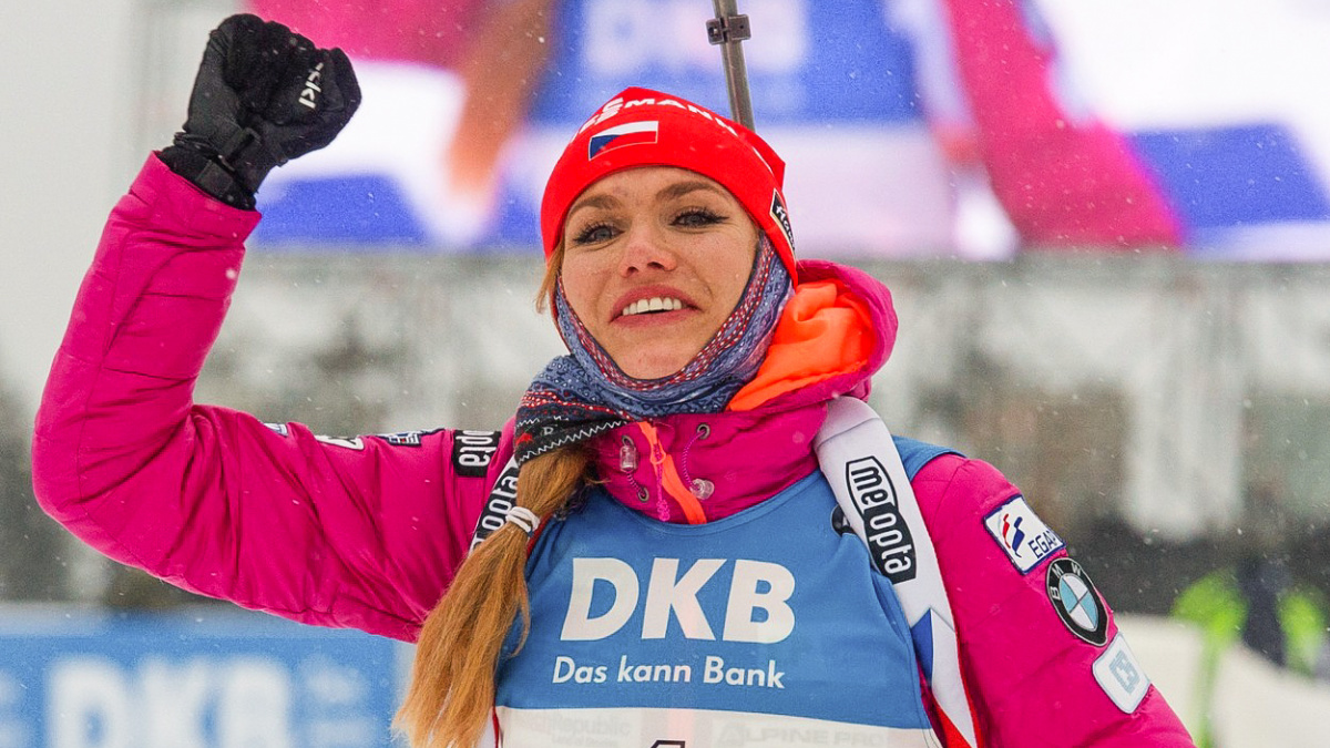 Famózní Češky ovládly pódium. Koukalová vyhrála, Puskarčíková byla třetí