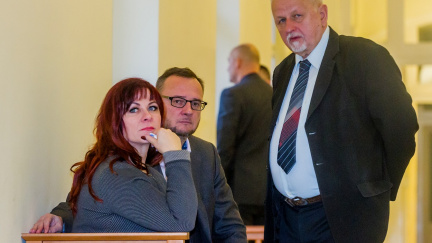 Aktualizováno: Rittig a Nečasová dostali za vyzrazení tajné zprávy BIS podmínku