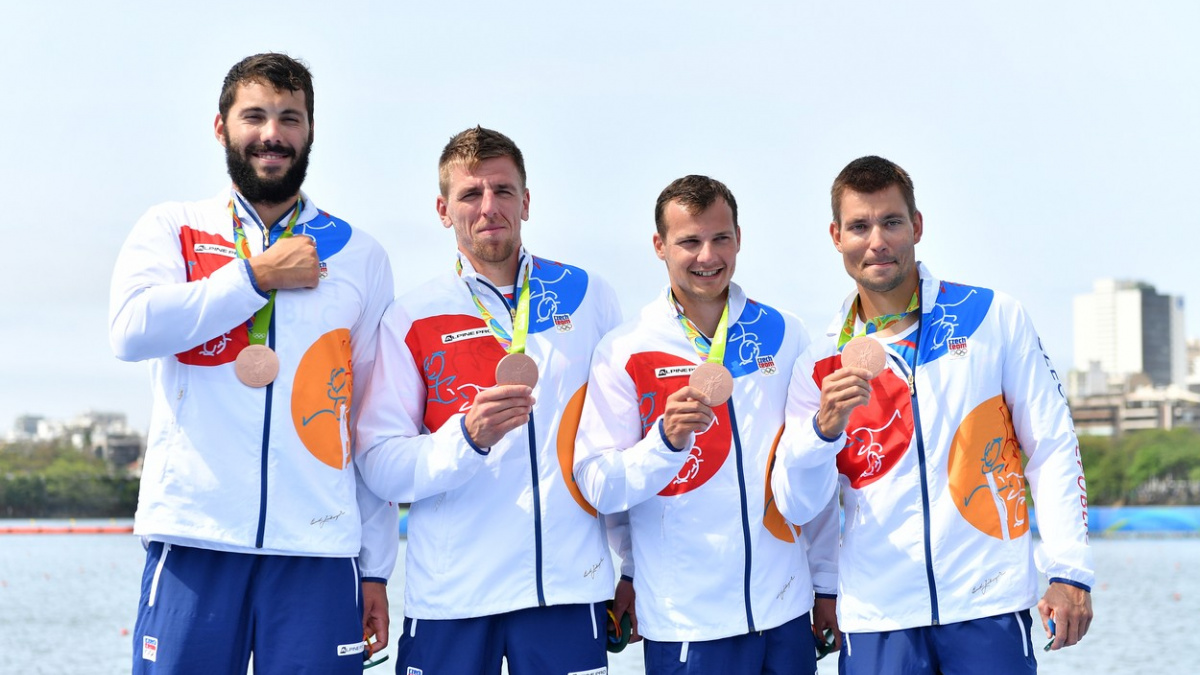 Získal v něm olympijské medaile. Teď dává Dostál čtyřkajaku vale
