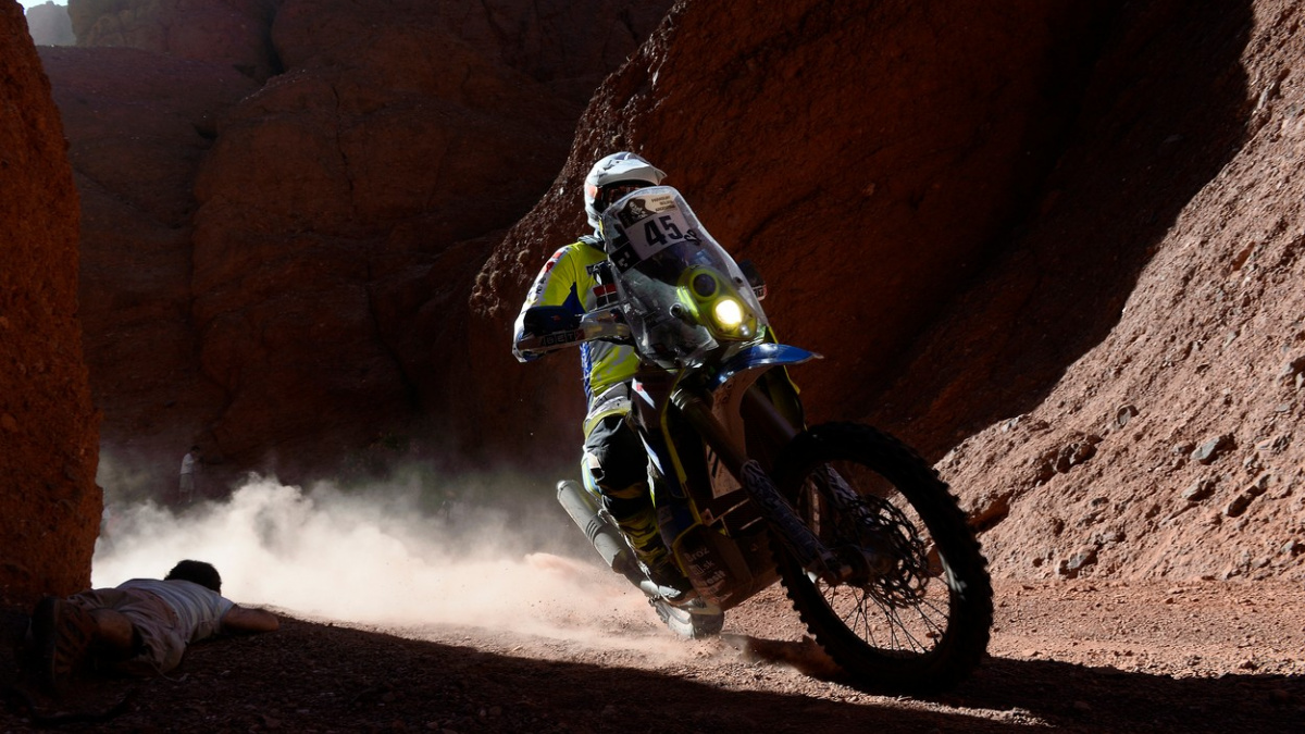 Historický úspěch Čechů na Dakaru! V elitní desítce etapy jsou čtyři posádky