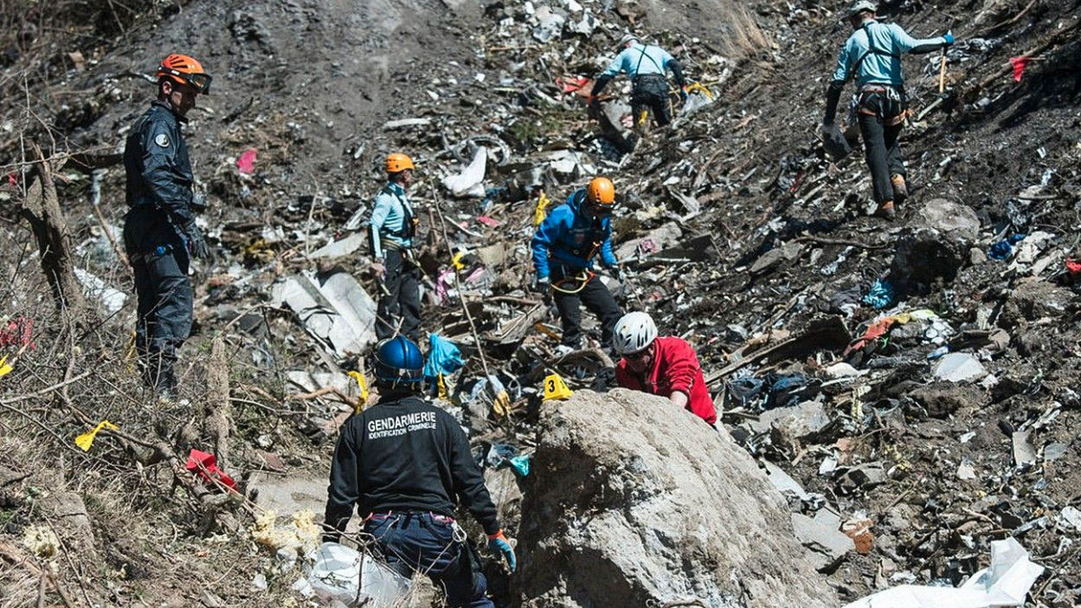 Je nejlepší v nejhorší práci: Identifikuje oběti tragédií a říká krutou pravdu jejich rodinám