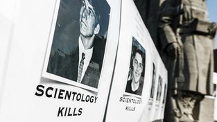 Pod pokličkou scientologie: Podivné a šokující praktiky 'církve slavných'
