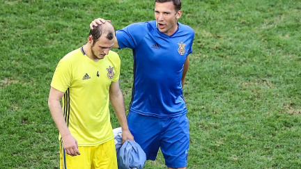 Fanoušci nařkli omylem fotbalistu z neonacismu. Kvůli triku skončil