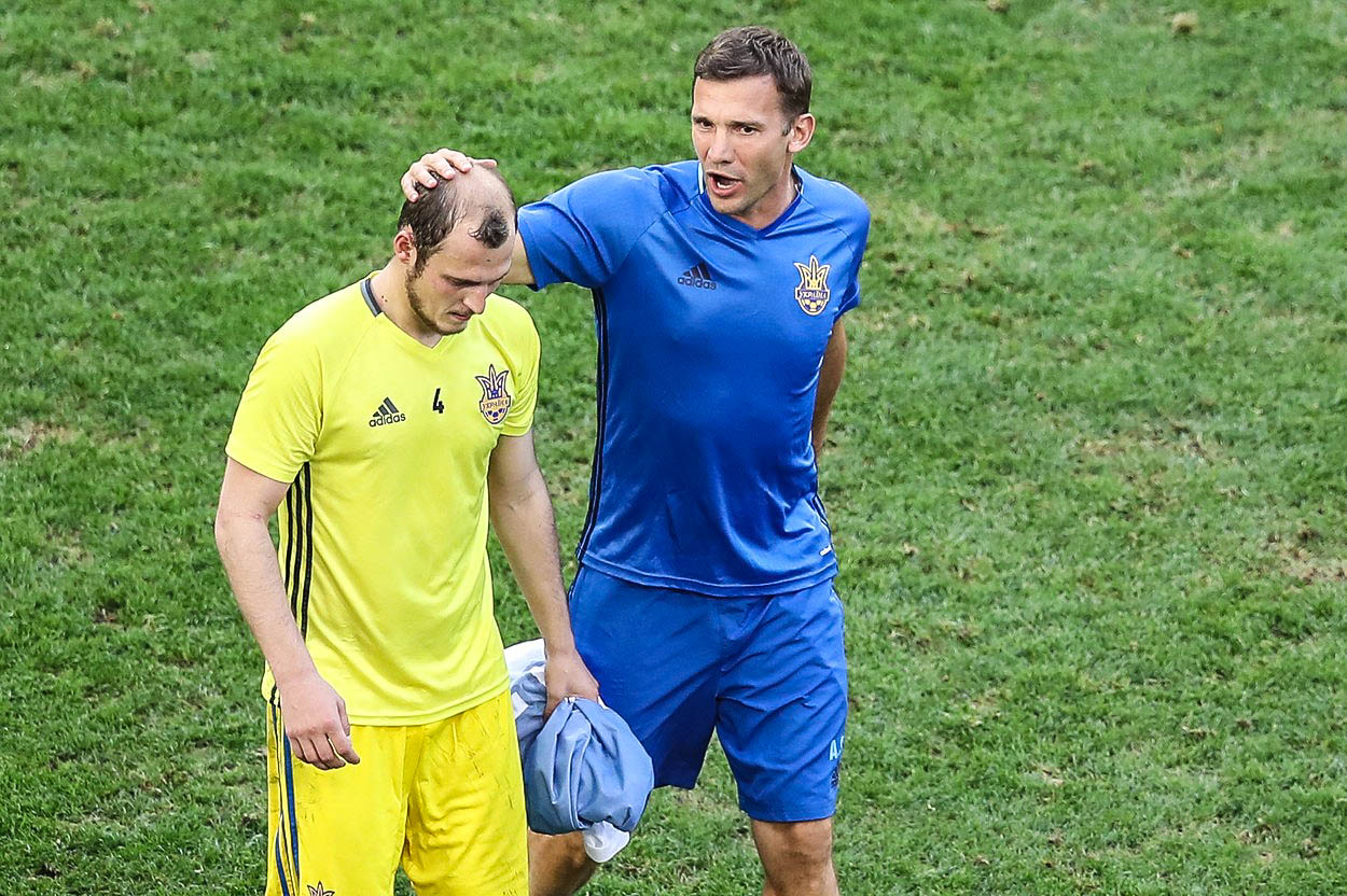 Fanoušci nařkli omylem fotbalistu z neonacismu. Kvůli triku skončil