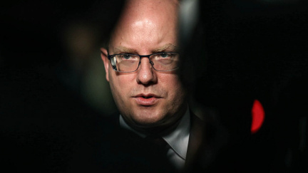 Komentář: Hra na drsňáka Sobotkovi nepomůže, před volbami by měl zkusit něco jiného