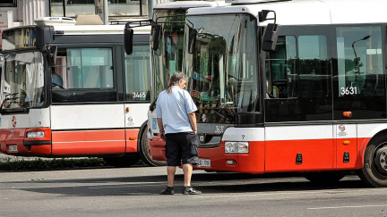 A dost, řekli si řidiči autobusů. Chtějí kvůli nízkým platům stávkovat