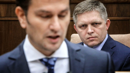 Obrázky do parlamentu nepatří: O odvolání Fica se bude jednat až ve čtvrtek