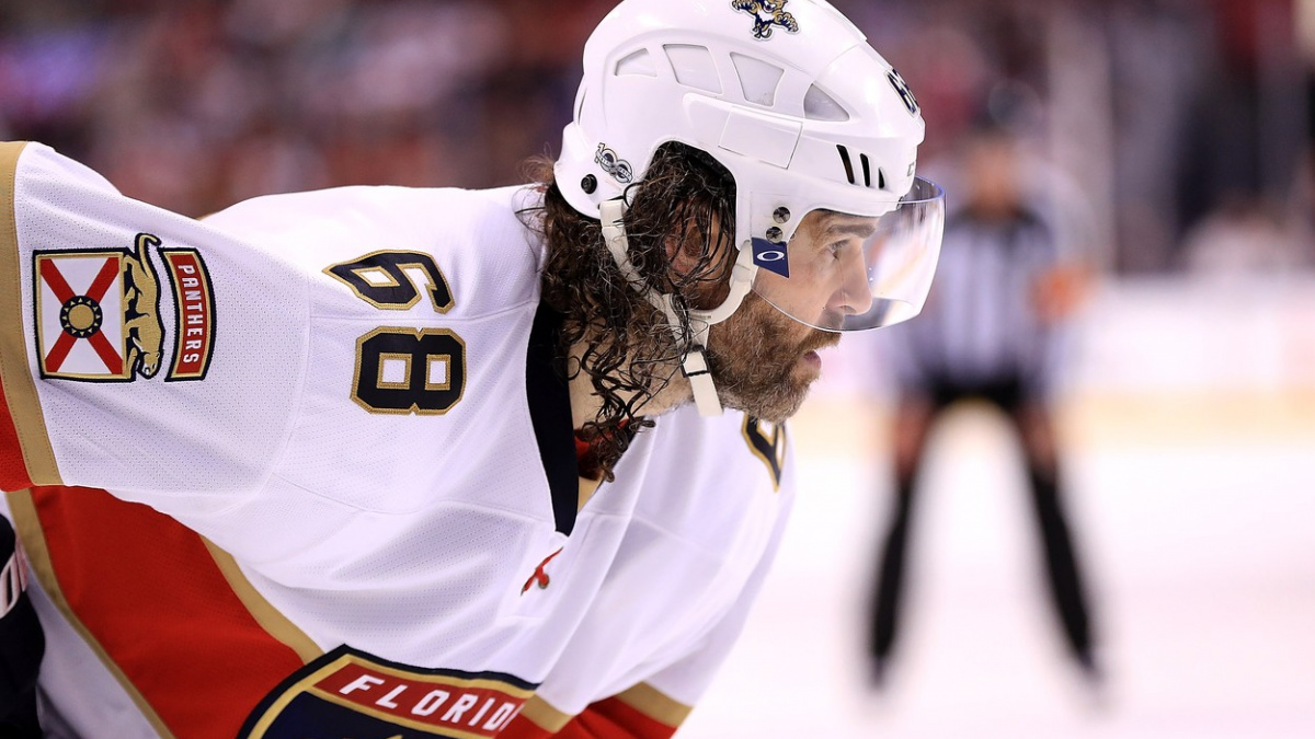 Jágr si k narozeninám nadělil 1900. bod v NHL a výhru Floridy