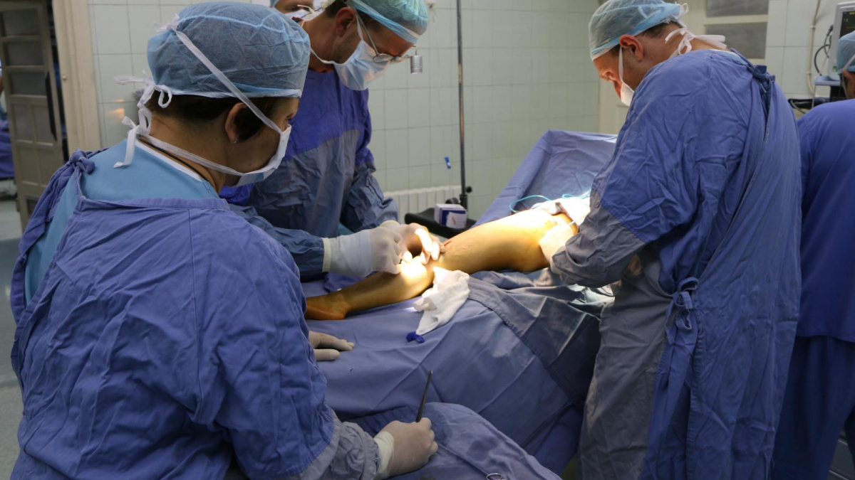 Medicína jako prevence terorismu: 'Zachráníte jedno dítě a získáte stovku přátel'