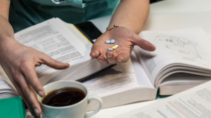 Aktualizováno: Jak Česko přichází o lékaře: Víc než čtvrtina mediků chce po studiu utéct do zahraničí