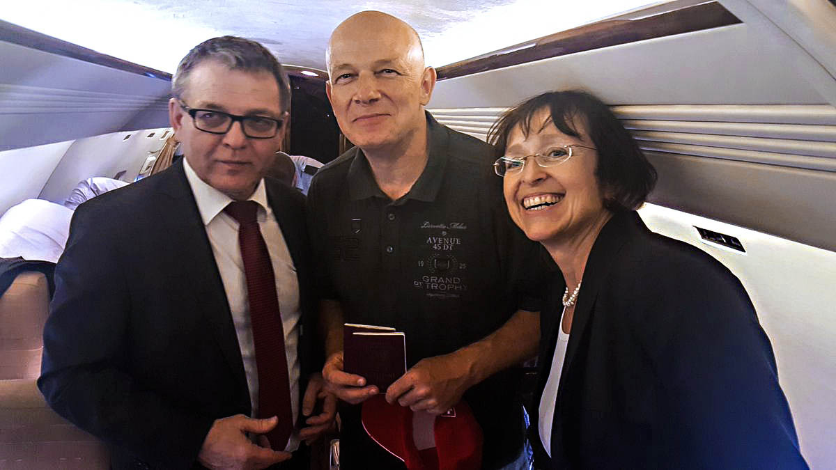 Zaorálek v Súdánu uspěl. Odsouzeného Čecha přivezl domů