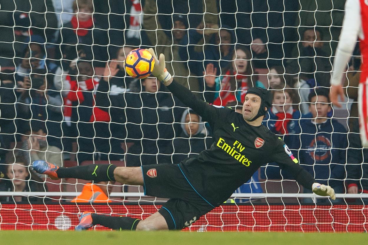 Čech ztratil v Arsenalu penaltové kouzlo. Nechytil ani jednu z devíti